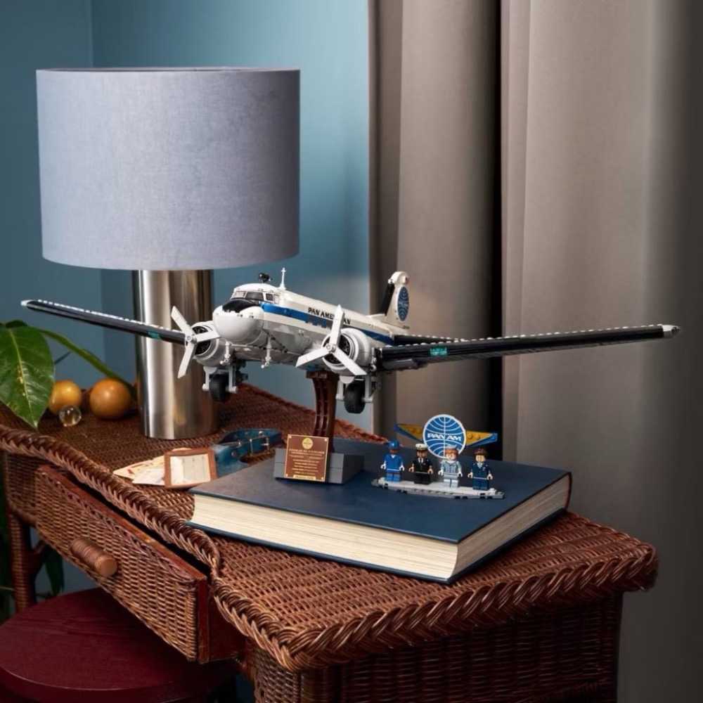 《屁桃柑仔店》現貨LEGO 11378  道格拉斯 DC-3 PAN AM 客機- Icons 系列-細節圖8