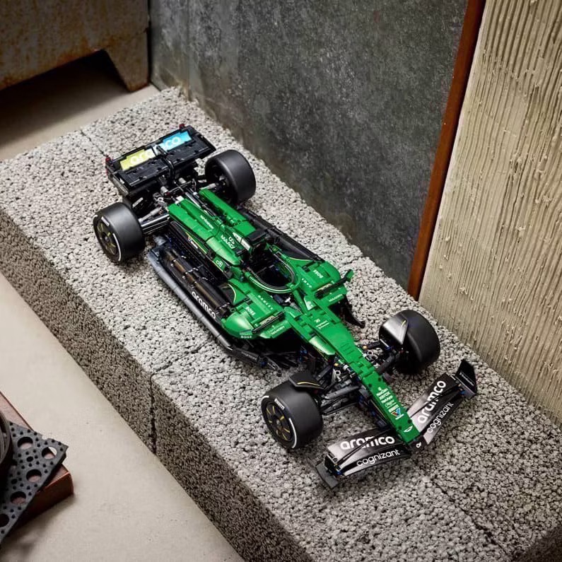 《屁桃柑仔店》現貨LEGO  42240  奧斯頓·馬丁 F1 AMR26-TECHNIC系列-細節圖9