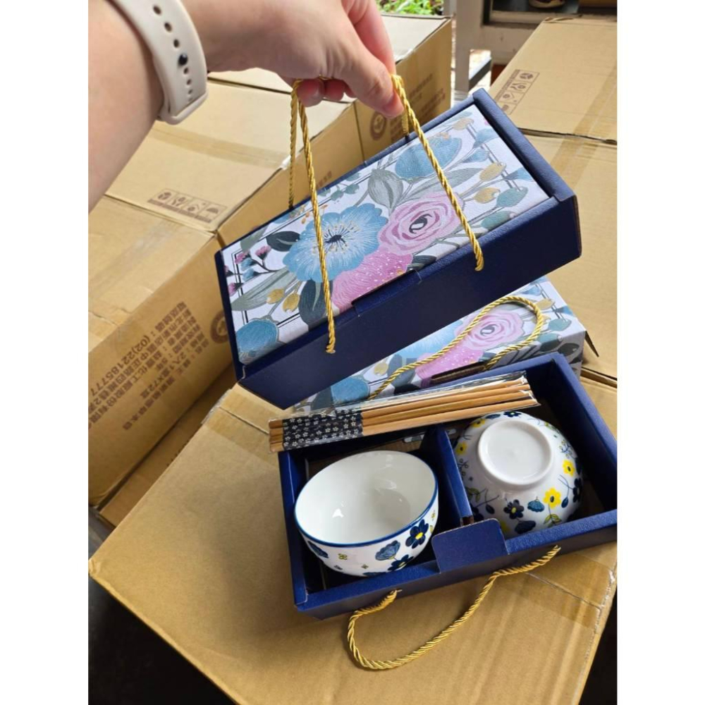【現貨】 花繪碗筷組 禮盒包裝 2個碗+2雙筷 精美餐具組 適合婚禮回禮 喬遷禮品 新年送禮-細節圖4
