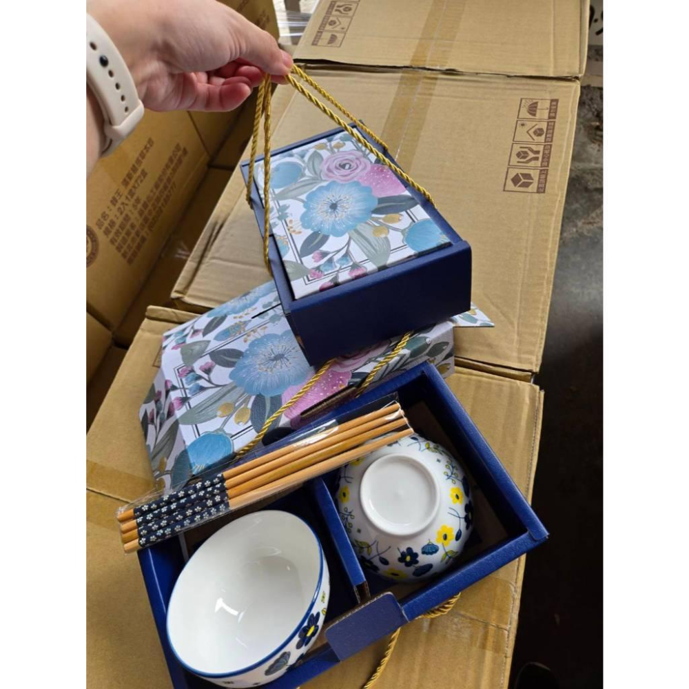 【現貨】 花繪碗筷組 禮盒包裝 2個碗+2雙筷 精美餐具組 適合婚禮回禮 喬遷禮品 新年送禮-細節圖6