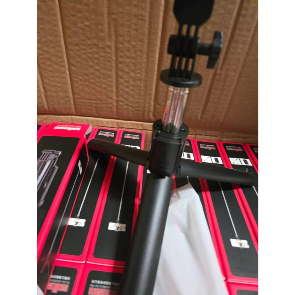 【現貨】 直播架 手機支架＋藍芽自拍棒｜三腳架底座｜補光板｜輕便伸縮｜多角度調整｜Android iOS通用｜隨插即用-細節圖2