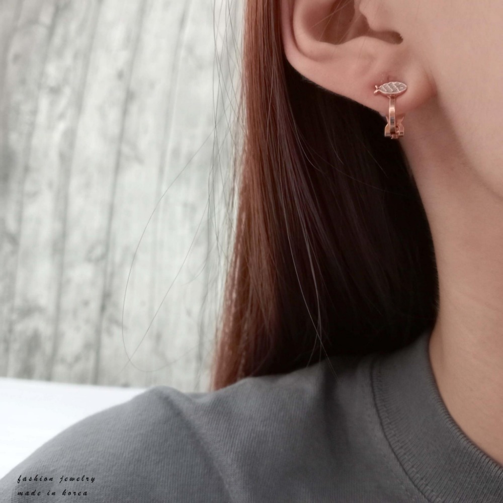 韓國夾式耳環-俏皮不對稱貓咪&魚-細節圖2