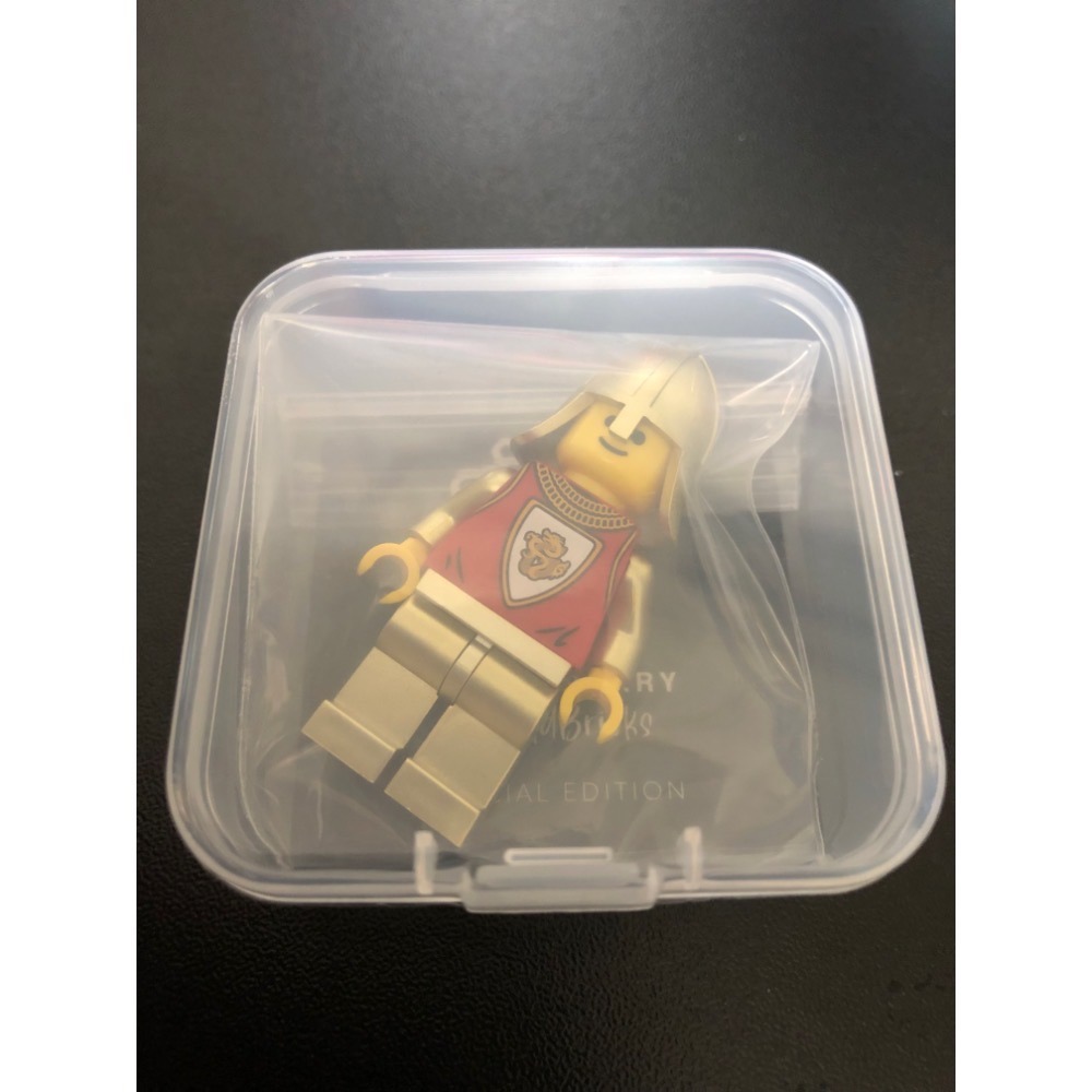 LEGO 樂高 10332 金磚屋 金色騎士 全新附盒子 週年慶-細節圖2