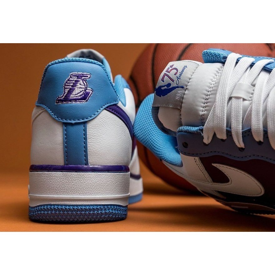 【US10/28cm專區】NIKE Air Force 1 男 休閒鞋 NBA 75周年 湖人 紫藍 DC8874101-細節圖2