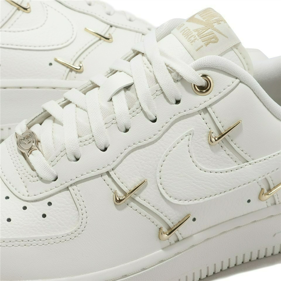 【大力好物】Nike 休閒鞋 Air Force 1 07 米白 金屬勾勾 女鞋 炫雅 AF1 FV3654-111-細節圖7