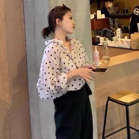 ✨台灣現貨✨點點杏色 波點 簡單時尚款襯衫 防曬上衣 女生衣著-細節圖4