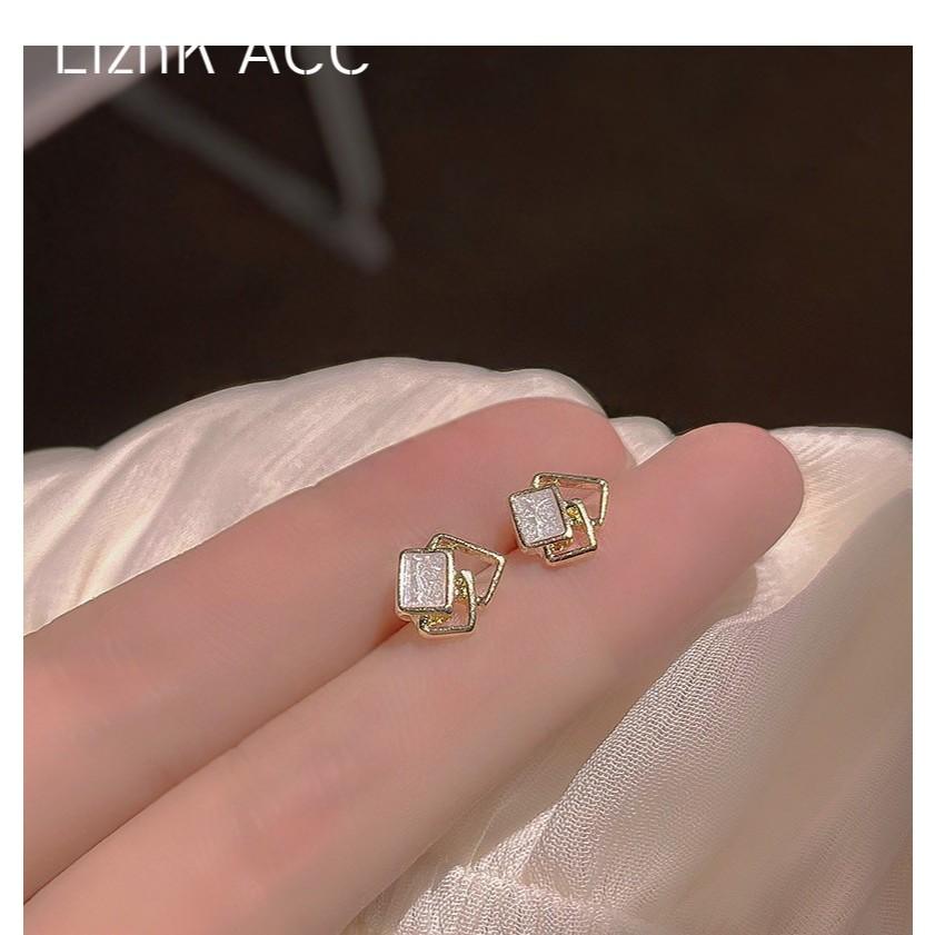 ✨現貨✨簡約清新甜美 冷淡風 迷你實體小方形幾何耳環 耳飾-細節圖6