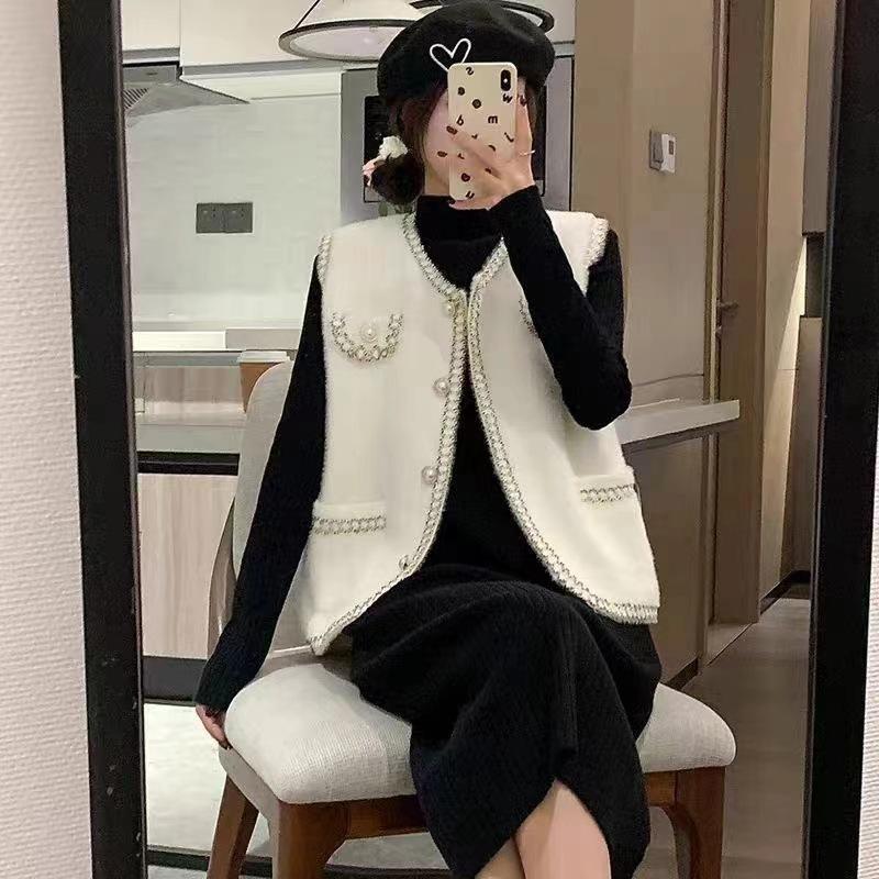 小香風 氣質加分 前口袋珠釦編織 仿水貂毛 背心 女生衣著-細節圖4