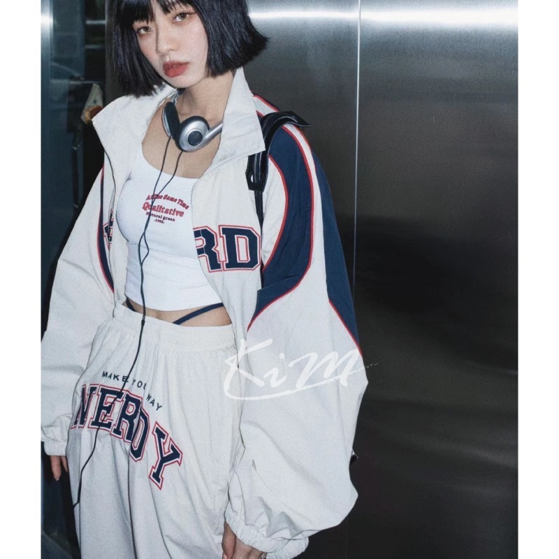 韓國NERDY 秋冬款防風 美式復古衝鋒衣運動戶外服飾 休閒運動套裝 男女情侶可穿印花大LOGO長褲 外套-細節圖3
