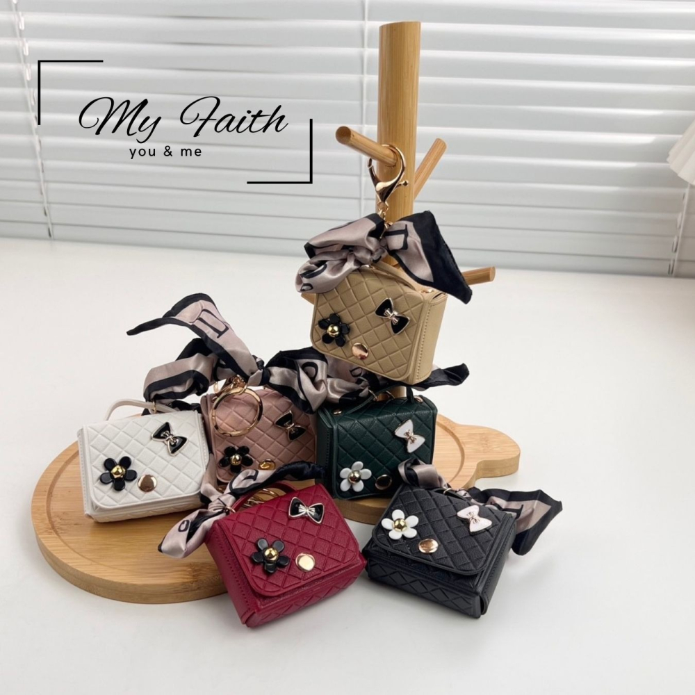 【MY FAITH】小香風耳機袋可愛吊飾鑰匙圈 裝飾包包 送禮 閨密同款 汽車鑰匙圈 零錢包 多功能 手機吊飾 耳機包-細節圖8