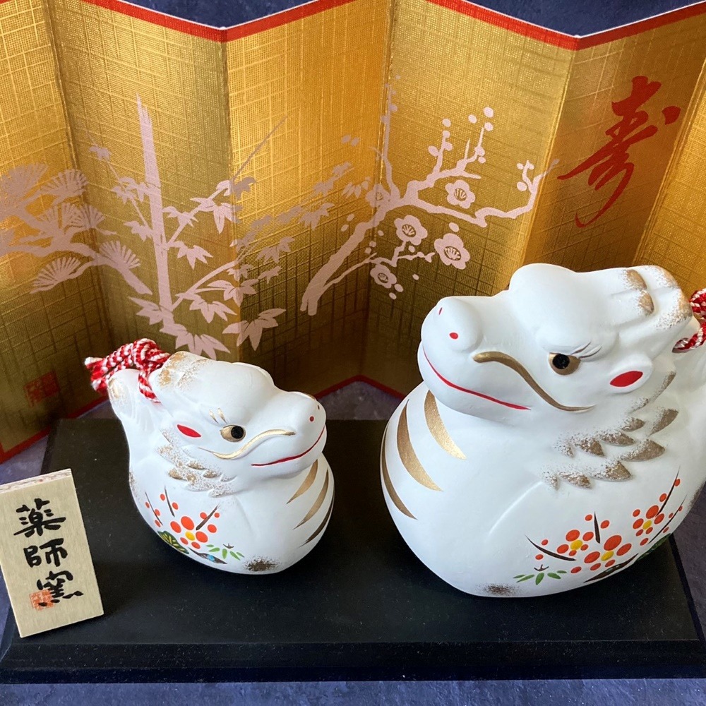 小仔的玩具窩★緣起物「現貨」藥師窯 辰年 龍  錦彩 招福寿々辰（土鈴・親子） 生肖擺飾 送禮 新春開運 松竹梅 陶製-細節圖5