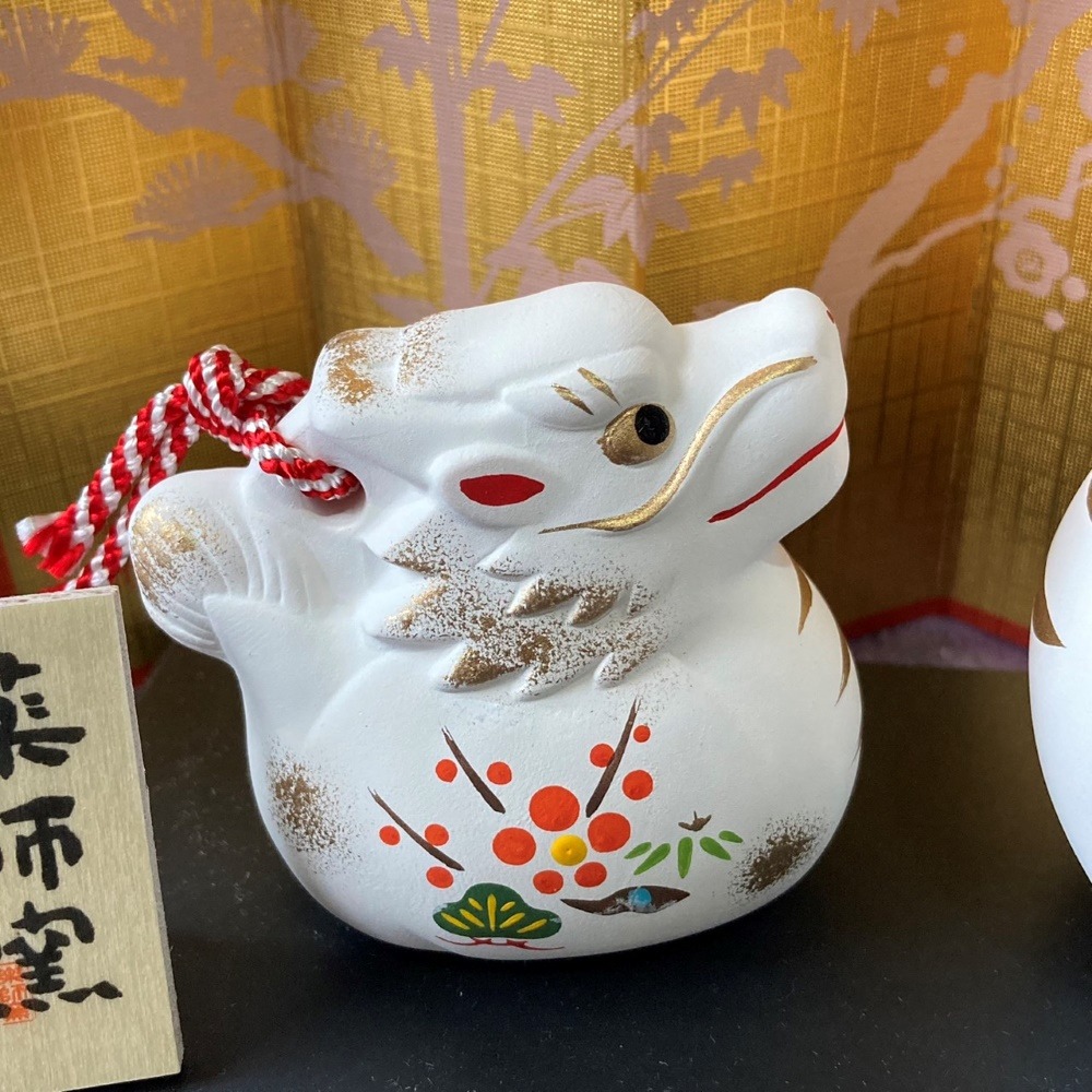 小仔的玩具窩★緣起物「現貨」藥師窯 辰年 龍  錦彩 招福寿々辰（土鈴・親子） 生肖擺飾 送禮 新春開運 松竹梅 陶製-細節圖6