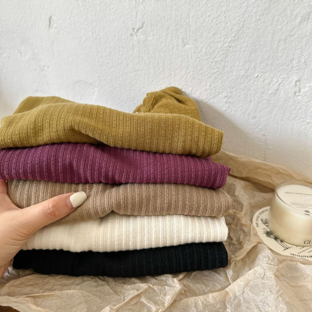 童裝  素色直坑紋圓領上衣-細節圖2