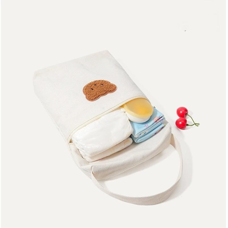 ↖快速出貨↗韓風IG刺繡 嬰兒尿布收納包 寶寶外出便攜尿布 紙尿褲收納袋濕紙巾 收納手提袋媽咪包-細節圖4