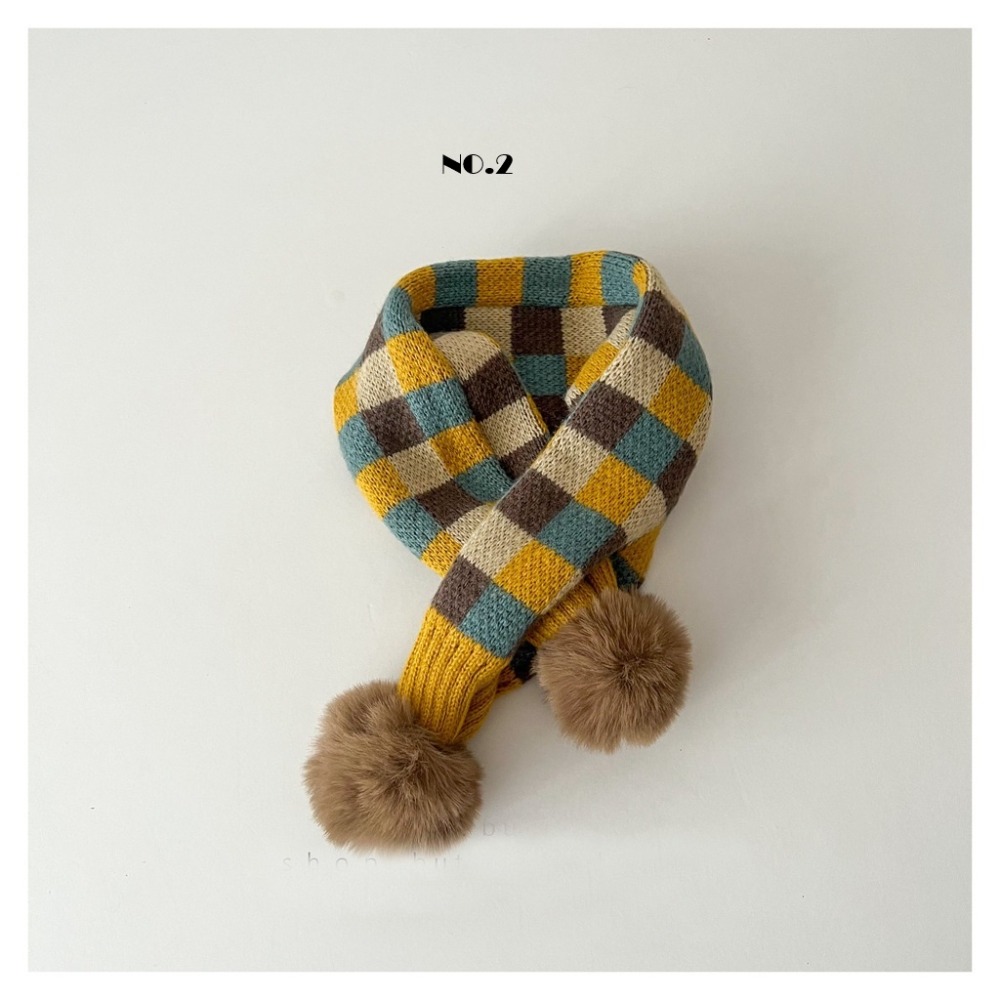 KT媽咪奶粉用品團購-台灣現貨，寶寶保暖圍巾，韓風超萌球球拼色交叉圍巾，冬天保暖脖圍，兒童針織交叉圍巾，寒流必備圍巾-規格圖9