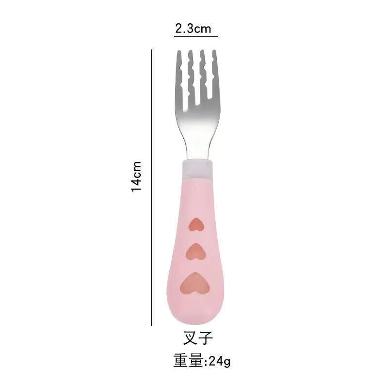 KT媽咪奶粉用品團購-現貨,304兒童餐具,愛心手柄叉匙組,愛心手柄叉子,愛心圖案湯匙,304不鏽鋼叉匙組,方便攜帶-細節圖3