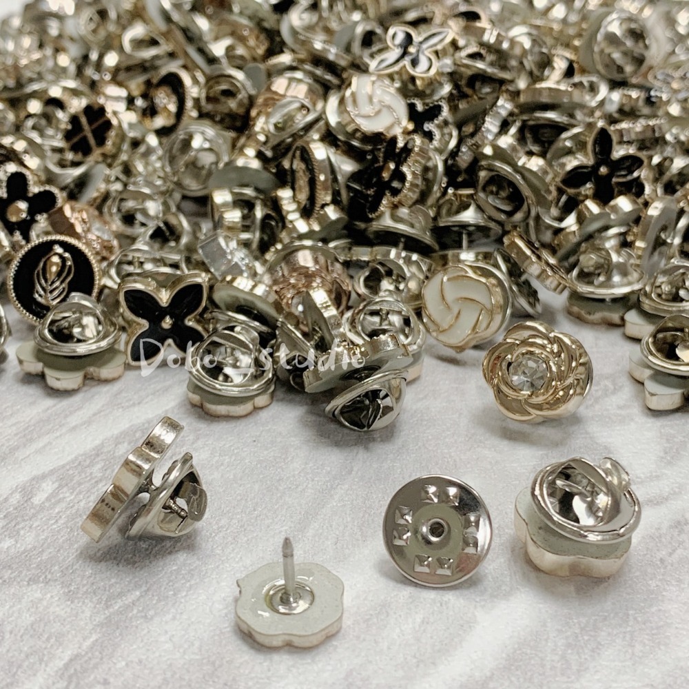 鳥我一下好嗎🍀防走光小胸針 韓風 隱形胸針 小圖釘 暗扣 徽章 胸針別針 免縫扣 收腰鈕扣 胸針 珍珠 配飾 百搭別針-細節圖8