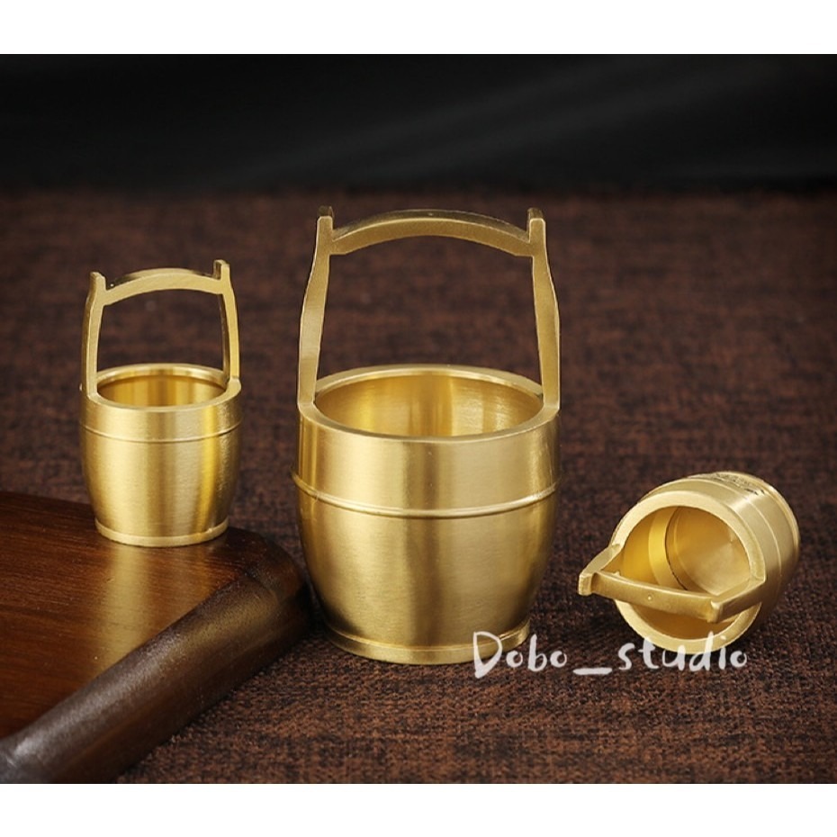 鳥我一下好嗎🍀招財一桶金水桶 客廳擺件 黃金桶子 招財配件 招財元寶 開店送禮 風水招財 黃銅一桶金 裝飾工藝 工藝品-細節圖7