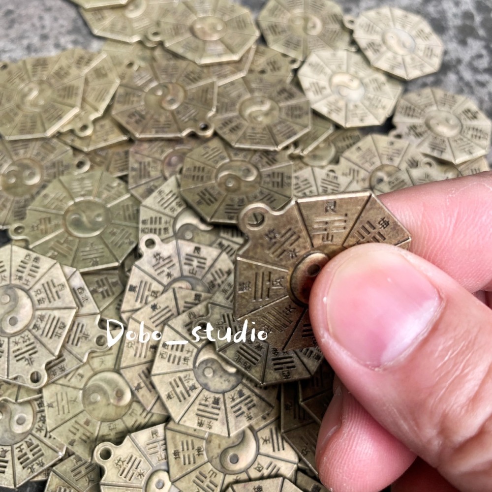 鳥我一下好嗎🍀太極八卦牌 九宮八卦 八卦牌 吊飾 雙面八卦 復古鑰匙扣 風水 掛飾 風水小物 風水鎮宅 保佑平安 掛件-細節圖2
