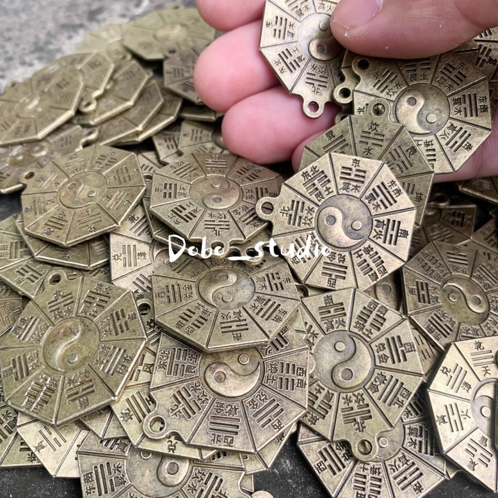 鳥我一下好嗎🍀太極八卦牌 九宮八卦 八卦牌 吊飾 雙面八卦 復古鑰匙扣 風水 掛飾 風水小物 風水鎮宅 保佑平安 掛件-細節圖4