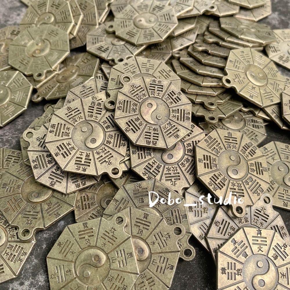 鳥我一下好嗎🍀太極八卦牌 九宮八卦 八卦牌 吊飾 雙面八卦 復古鑰匙扣 風水 掛飾 風水小物 風水鎮宅 保佑平安 掛件-細節圖6