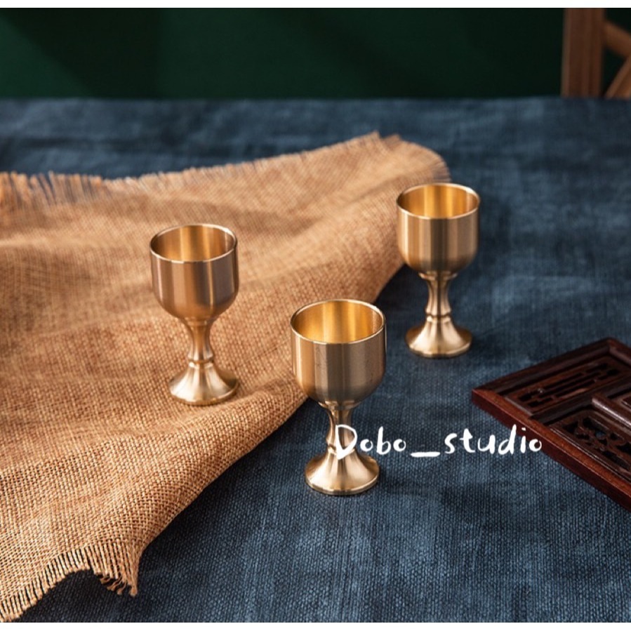 鳥我一下好嗎🍀黃銅供水杯 供奉茶桌裝飾 純銅供佛杯 敬茶杯 復古茶杯 紫南宮 財神 神明寺廟 拍攝道具 香檳杯 黃金杯-細節圖2