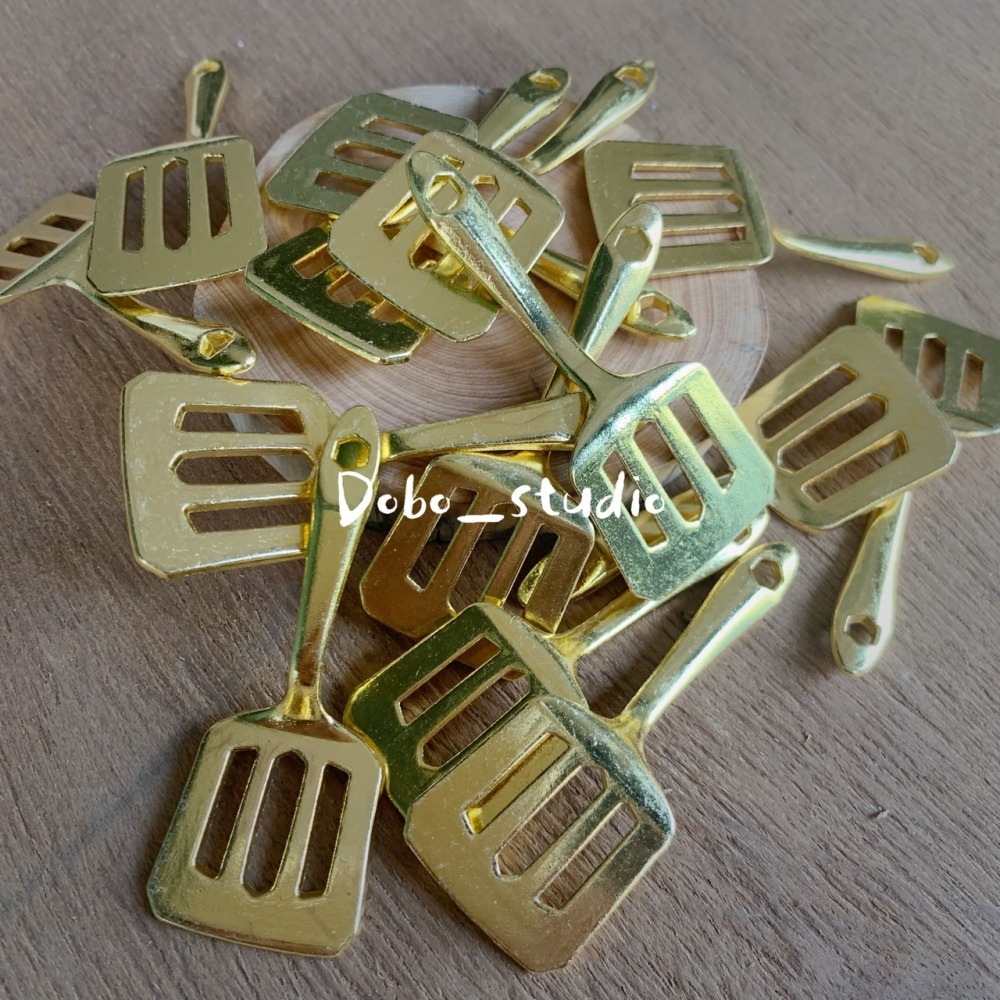 鳥我一下好嗎🍀黃金招財小鏟鏟 聚財產子 財富小金鏟 掛飾 吊飾 挖土工具 露營鏟子 合金鏟子 助產鏟 開工鏟子 福運鏟-細節圖3