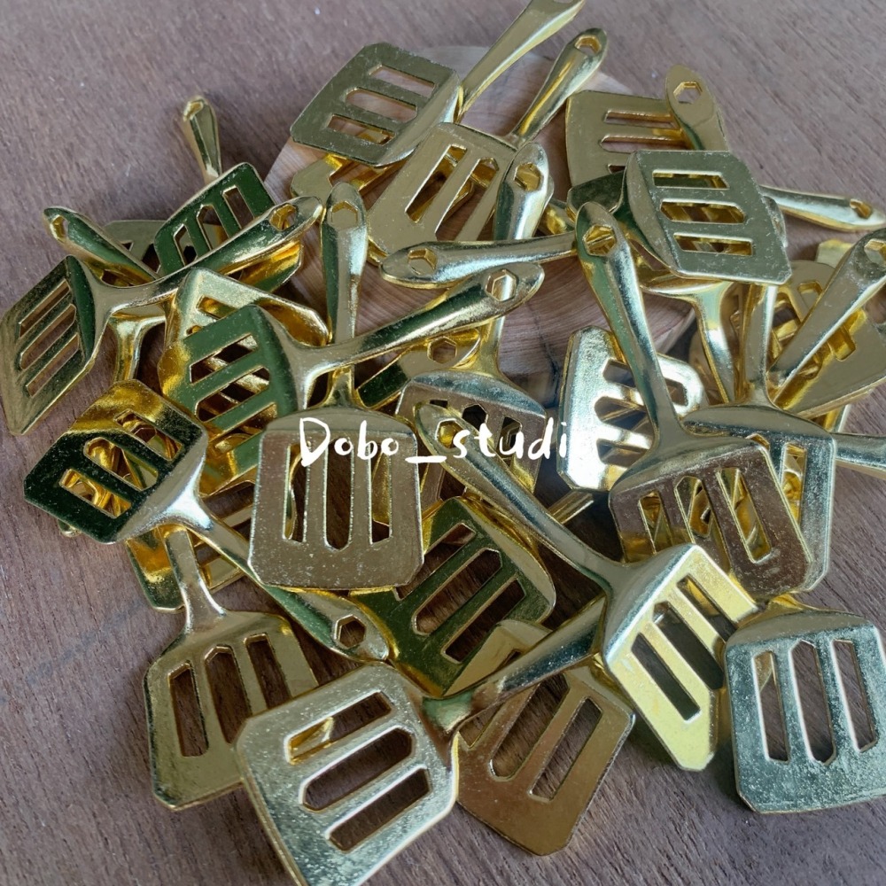 鳥我一下好嗎🍀黃金招財小鏟鏟 聚財產子 財富小金鏟 掛飾 吊飾 挖土工具 露營鏟子 合金鏟子 助產鏟 開工鏟子 福運鏟-細節圖4