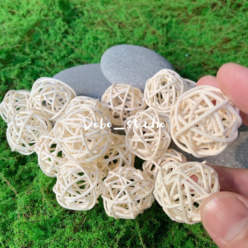 鳥我一下好嗎🍀寵物啃咬藤球 原色藤球 鸚鵡啃咬玩具球 小寵玩具 啃咬磨牙 拍攝道具 貓狗咬球 藤球 一線鼠 鸚鵡用品-細節圖2