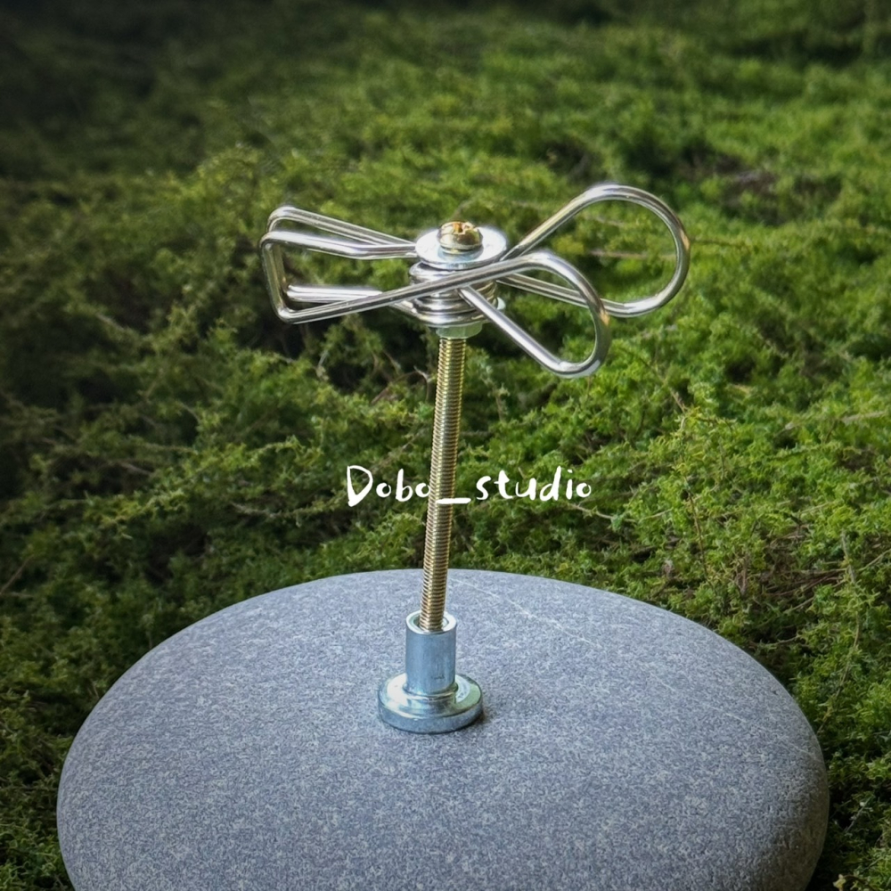 鳥我一下好嗎🍀磁吸蚊香夾 蚊香支架 蚊香專用支架 戶外驅蚊夾子 蚊香架 磁吸夾子 彈簧蚊香夾 薰香棒夾 艾草鐵架 線香-細節圖4