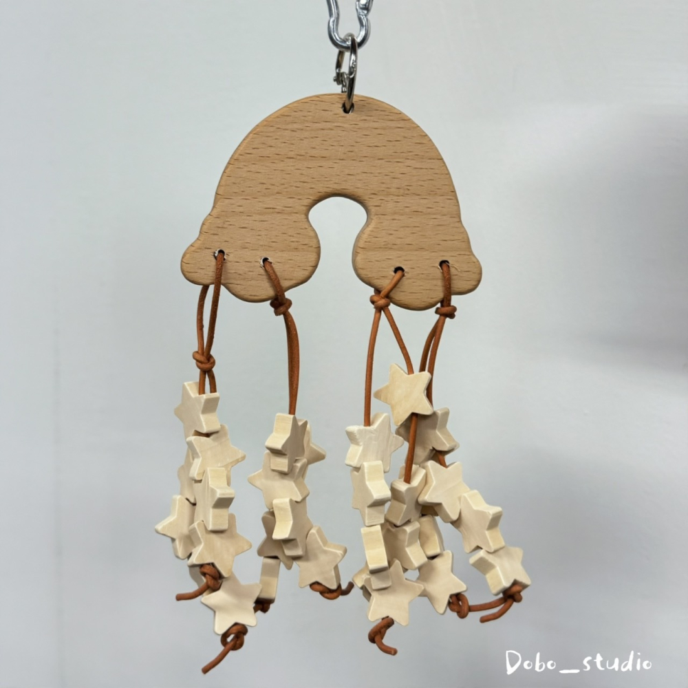 鳥我一下好嗎🍀雲朵星星木串 雲朵串 鸚鵡咬咬串 懸掛原木串 木質皮繩串 木製玩具 腳下抓握 天竺鼠 兔子 鸚鵡 牡丹-細節圖4