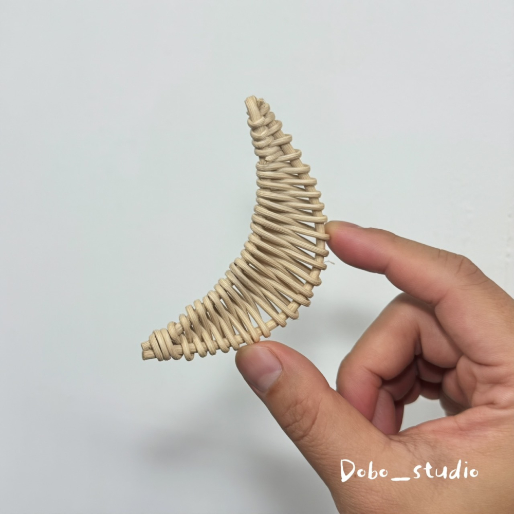 鳥我一下好嗎🍀藤編啃咬月亮 藤編月亮造型 藤編啃咬 小寵藤編玩具 原色藤編 藤編五角星 鵡用藤編玩具 鳥玩具 和尚鸚鵡-細節圖3