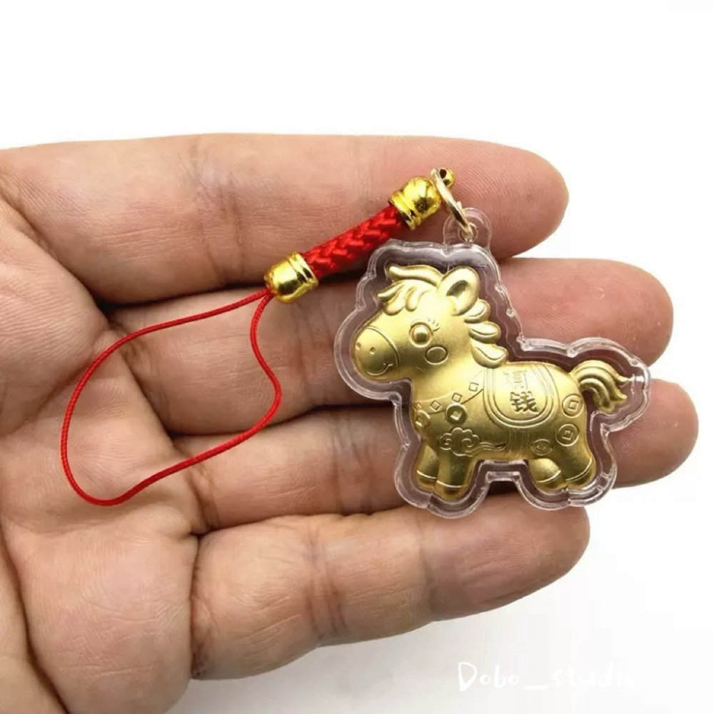鳥我一下好嗎🍀馬上有錢吊飾 2026熱銷 暴富發財 金色小馬掛件 馬上有錢 招財吉祥掛飾 招財飾品 新年鑰匙扣 可愛掛-細節圖5