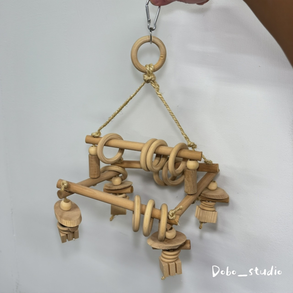 鳥我一下好嗎🍀森林探索木鞦韆 鳥玩具 鸚鵡 攀爬 玩具 抓握木串 鸚鵡鞦韆 木製鳥站棍 玄鳳鸚鵡 木塊 圓環 大型鳥-細節圖3