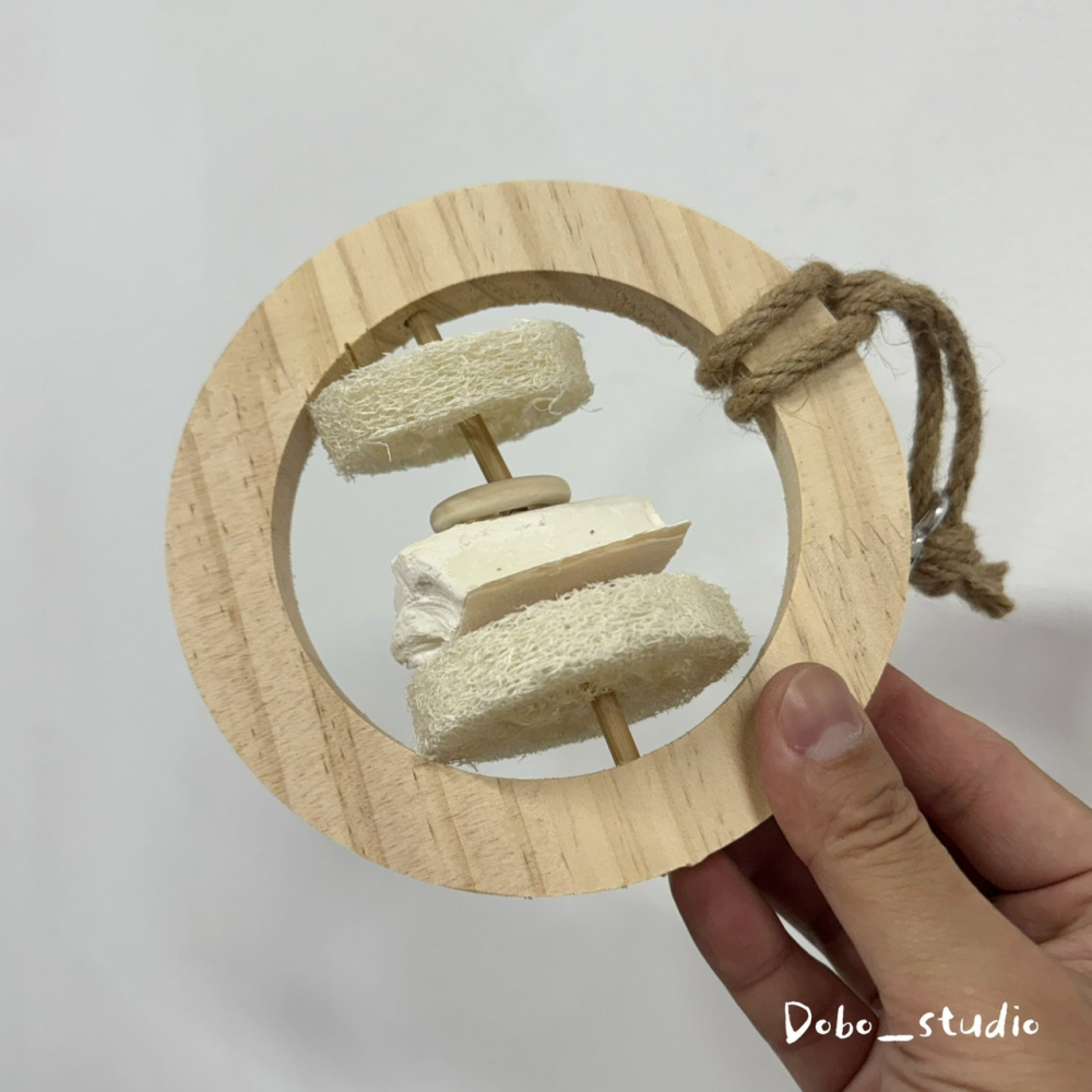 鳥我一下好嗎🍀絲瓜絡墨魚環 鸚鵡啃咬抓握鞦韆 木鞦韆 鸚鵡發洩玩具 鸚鵡磨牙骨 啃咬絲瓜烙 絲瓜墨魚環 情緒發洩玩具-細節圖7