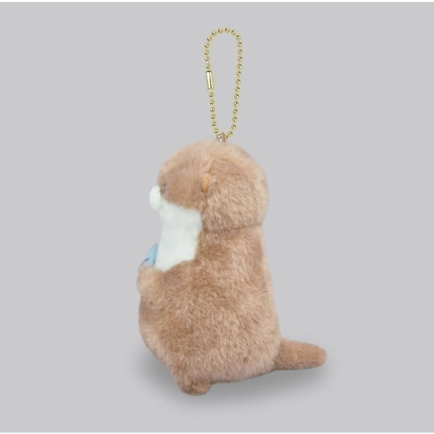 現貨【守夜鴞】日本正版 AMUFUN 水獺家族 拿魚水獺 水獺 絨毛 鑰匙圈  吊飾 娃娃 水族館 人氣動物  LMC-細節圖4