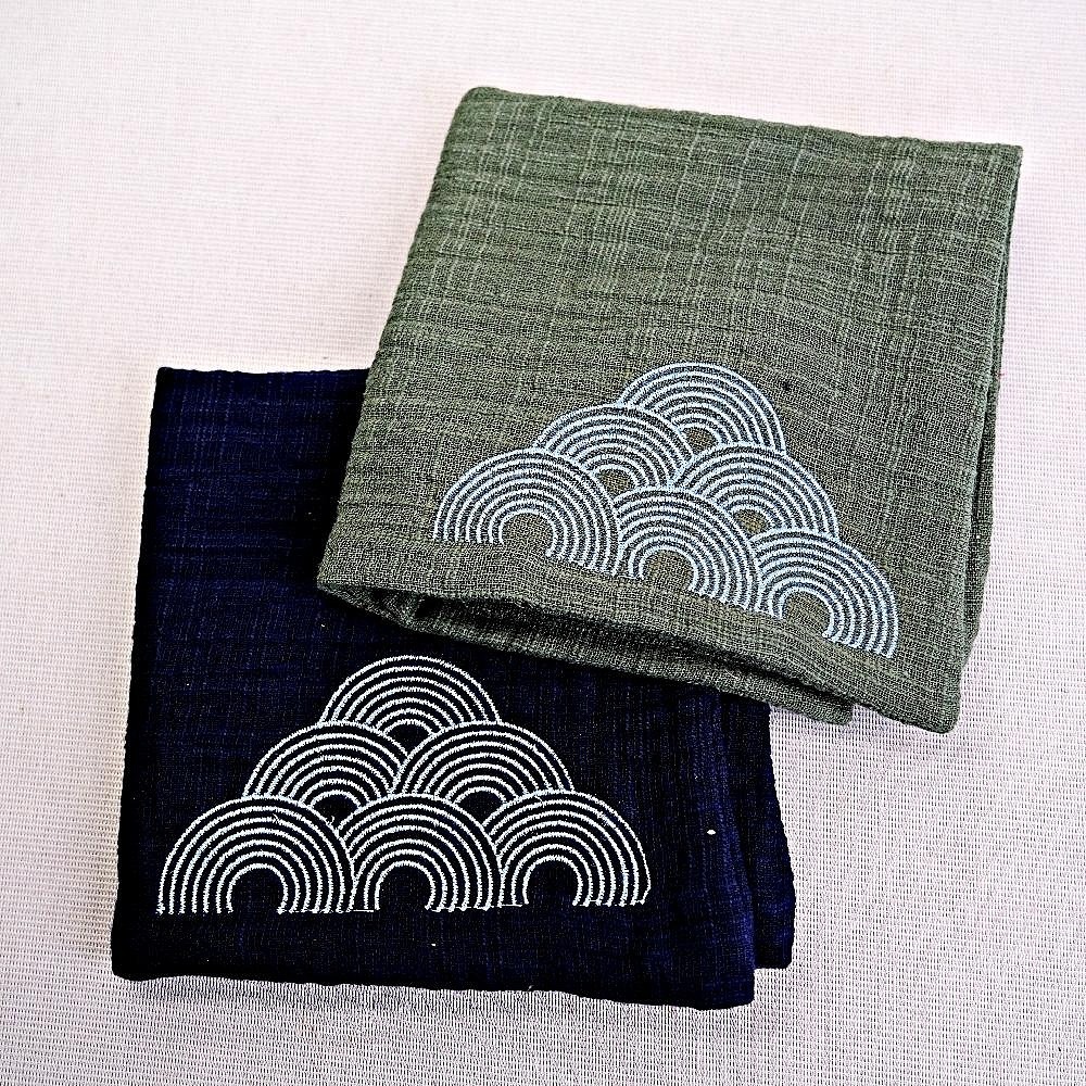 【全館滿599免運】日式刺繡祥雲棉麻茶巾 雙層加厚吸水 全手工 養壺茶布 禪意功夫 19*28CM【自在坊茶具】-細節圖7