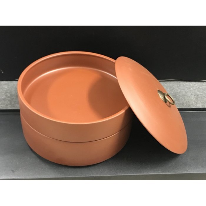 【全館滿599免運】茶餅罐【單餅紫砂普洱茶餅罐】特價350元 散茶500G 普洱茶餅罐 可多層堆疊【自在坊茶具】-細節圖5