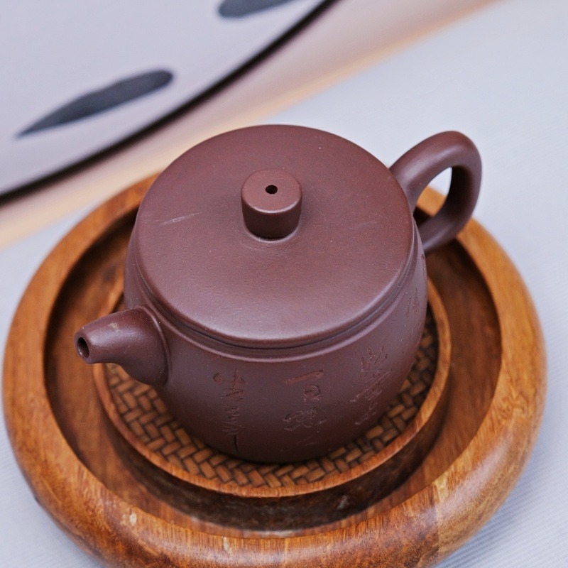 【全館滿599免運】茶壼 紫砂壼 原礦紫泥 純手工精製【小品漢瓦紫砂壺】170ML宜興茶壺 出湯順暢【自在坊茶具】-細節圖2