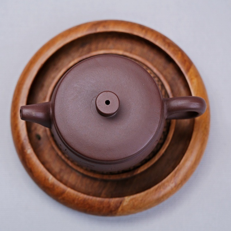 【全館滿599免運】茶壼 紫砂壼 原礦紫泥 純手工精製【小品漢瓦紫砂壺】170ML宜興茶壺 出湯順暢【自在坊茶具】-細節圖3