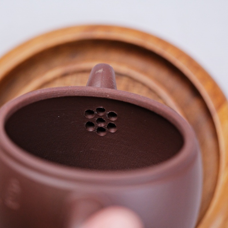 【全館滿599免運】茶壼 紫砂壼 原礦紫泥 純手工精製【小品漢瓦紫砂壺】170ML宜興茶壺 出湯順暢【自在坊茶具】-細節圖10