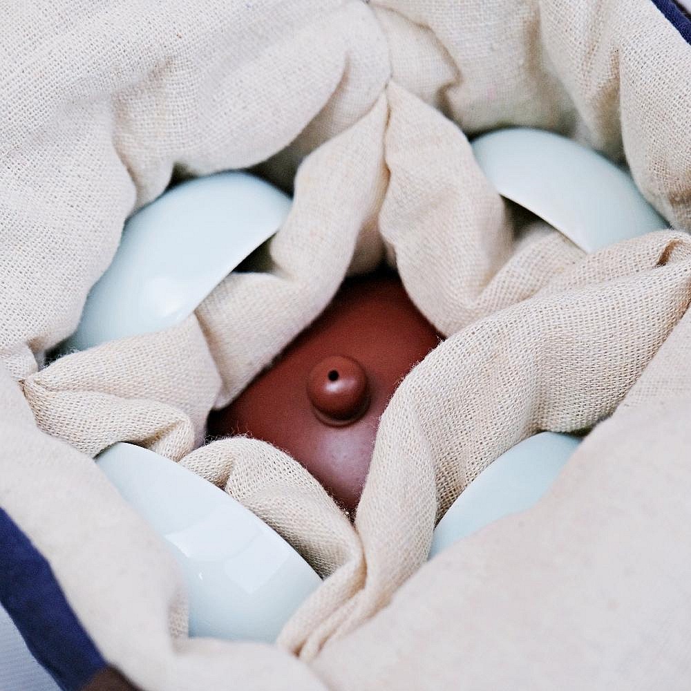 【全館滿599免運】一壺四杯款 提帶式刺繡棉布壺套 收納麻棉布包 麻布保護套 外出壺套 棉布杯套【自在坊茶具】-細節圖8