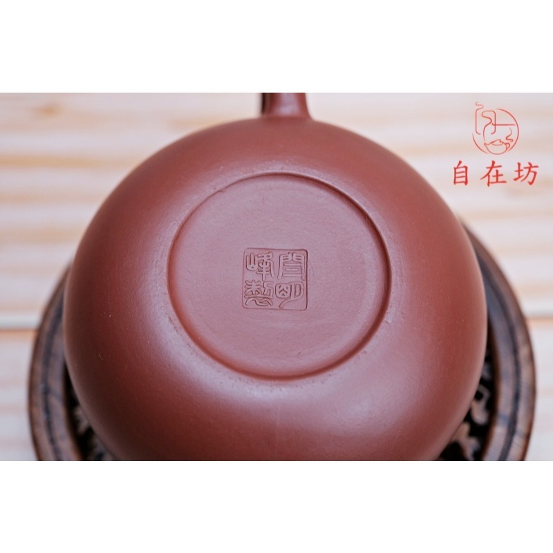 【全館滿599免運】【閆明峰大品西施-330ml】手作原礦紫朱泥 宜興茶壺 出湯順暢 三寸不斷 斷水利落【自在坊茶具】-細節圖11