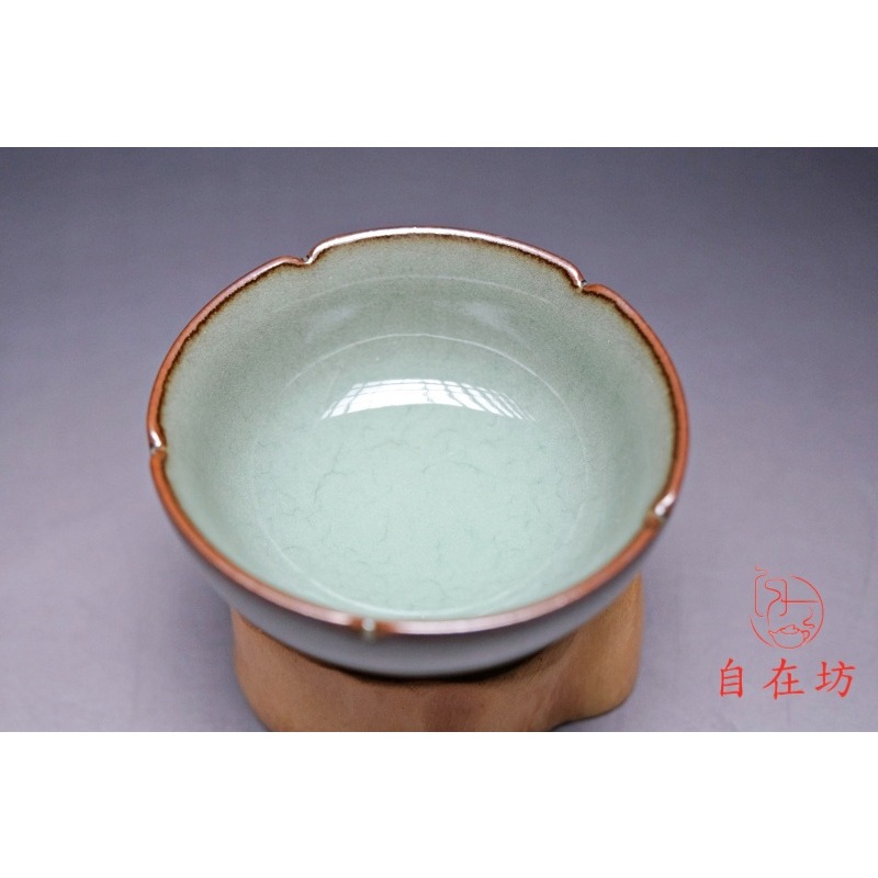 【全館滿599免運】茶杯 主人杯 品茗杯 朱青林龍泉青瓷手工杯─65ml 細緻手作 陶瓷茶杯【自在坊茶具】-細節圖2