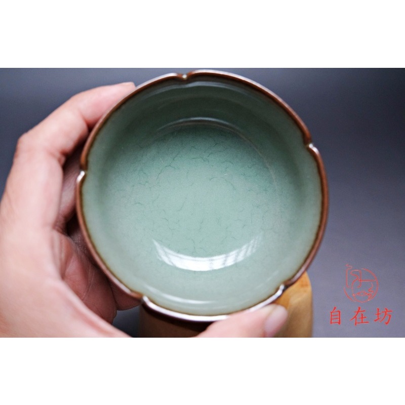 【全館滿599免運】茶杯 主人杯 品茗杯 朱青林龍泉青瓷手工杯─65ml 細緻手作 陶瓷茶杯【自在坊茶具】-細節圖3