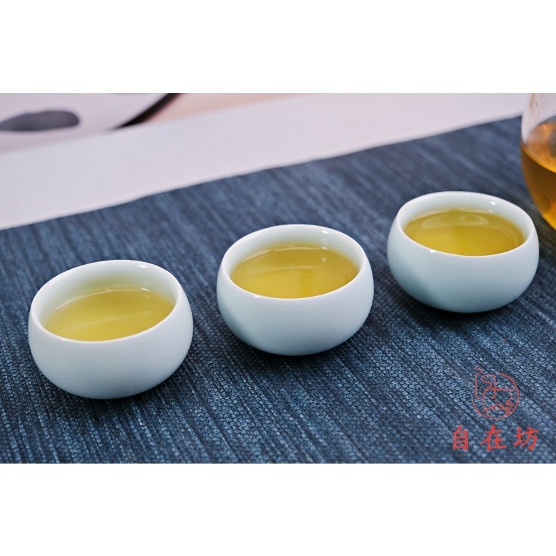 【全館滿599免運】青瓷羅漢杯─50ml 主人杯 品茗杯 粗陶品茗杯 細緻手作 陶瓷茶杯 品茗杯【自在坊茶具】-細節圖3