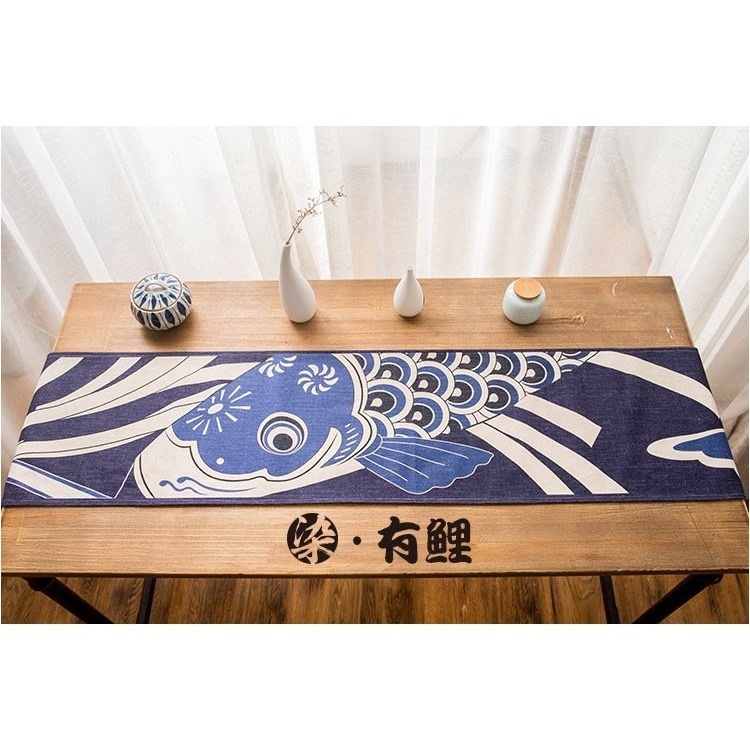 【全館滿599免運】日式和風棉麻桌旗 鯉魚.鯤鯨.翔鶴.蓮花四款茶席 天然染料 手工漂染 獨一無二【自在坊茶具】-細節圖4