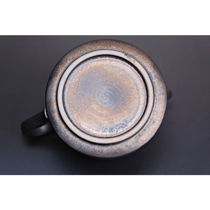 【全館滿599免運】薄胎鎏金鐵鏽釉 平蓋壺 / 金鐘壺120ml 功夫茶具 粗陶仿物茶茶壺【自在坊茶具】-細節圖7