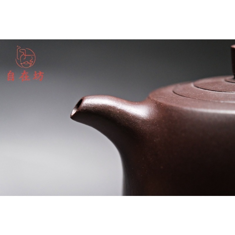【全館滿599免運】茶壼 紫砂壼 手工壼【王芳老紫泥大品井欄壺-490ml】工藝師手作 出湯順暢【自在坊茶具】-細節圖4