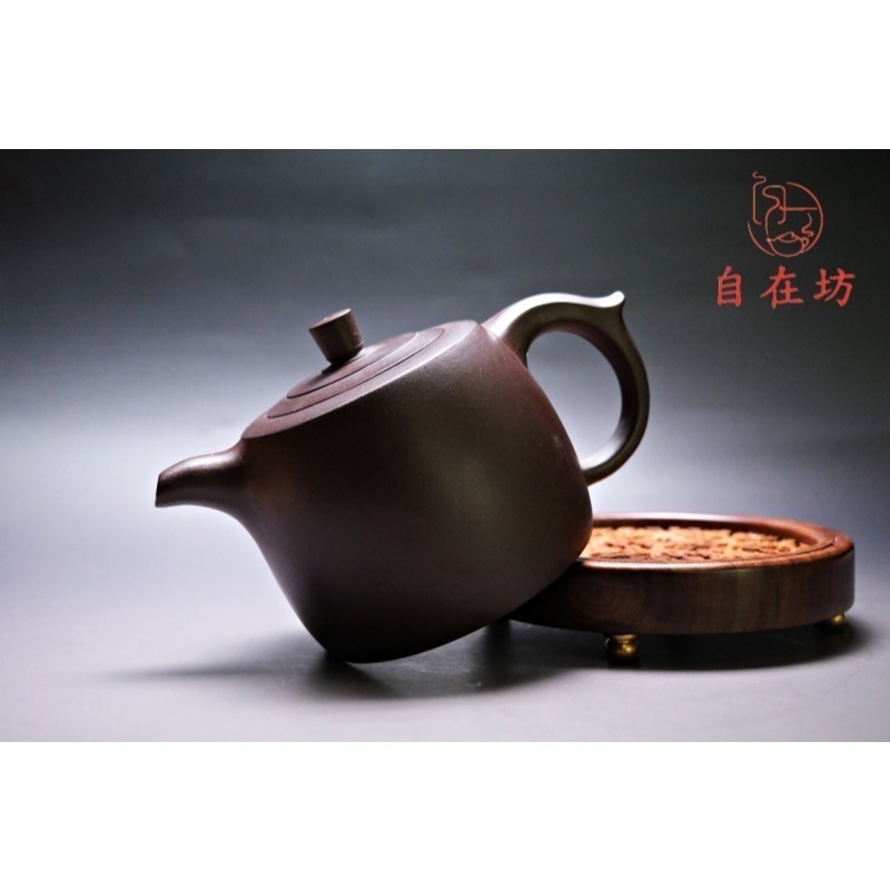 【全館滿599免運】茶壼 紫砂壼 手工壼【王芳老紫泥大品井欄壺-490ml】工藝師手作 出湯順暢【自在坊茶具】-細節圖10